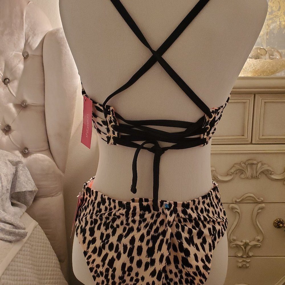 SWIMSUIT - Picture 3 of 3